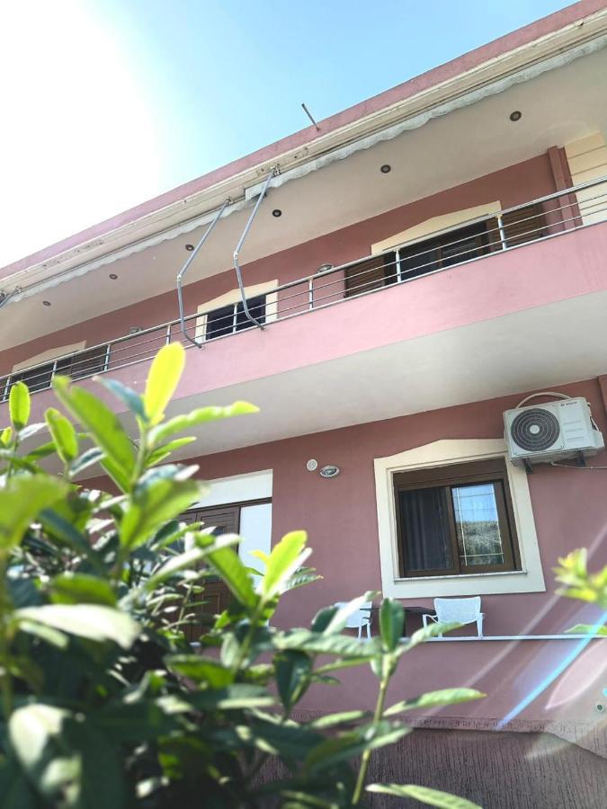 Amar Apartments Sarandë エクステリア 写真