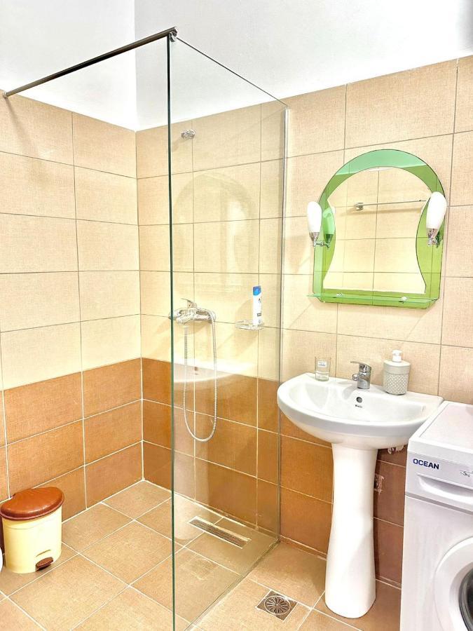 Amar Apartments Sarandë エクステリア 写真