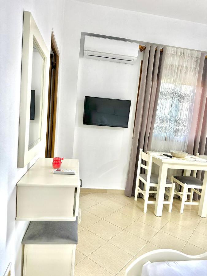 Amar Apartments Sarandë エクステリア 写真