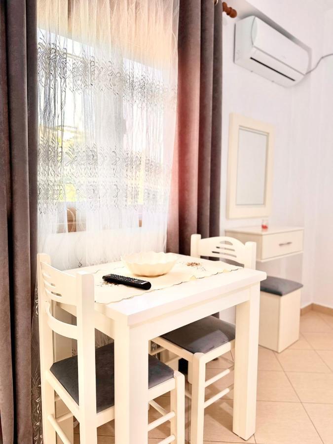 Amar Apartments Sarandë エクステリア 写真