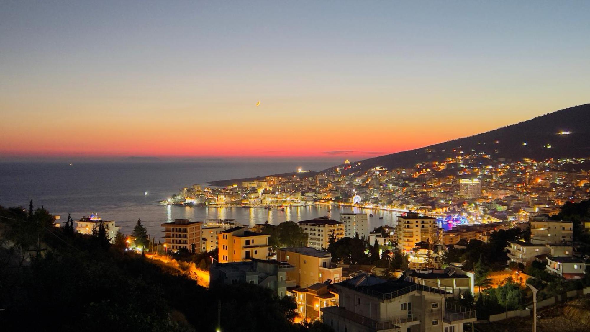 Amar Apartments Sarandë エクステリア 写真