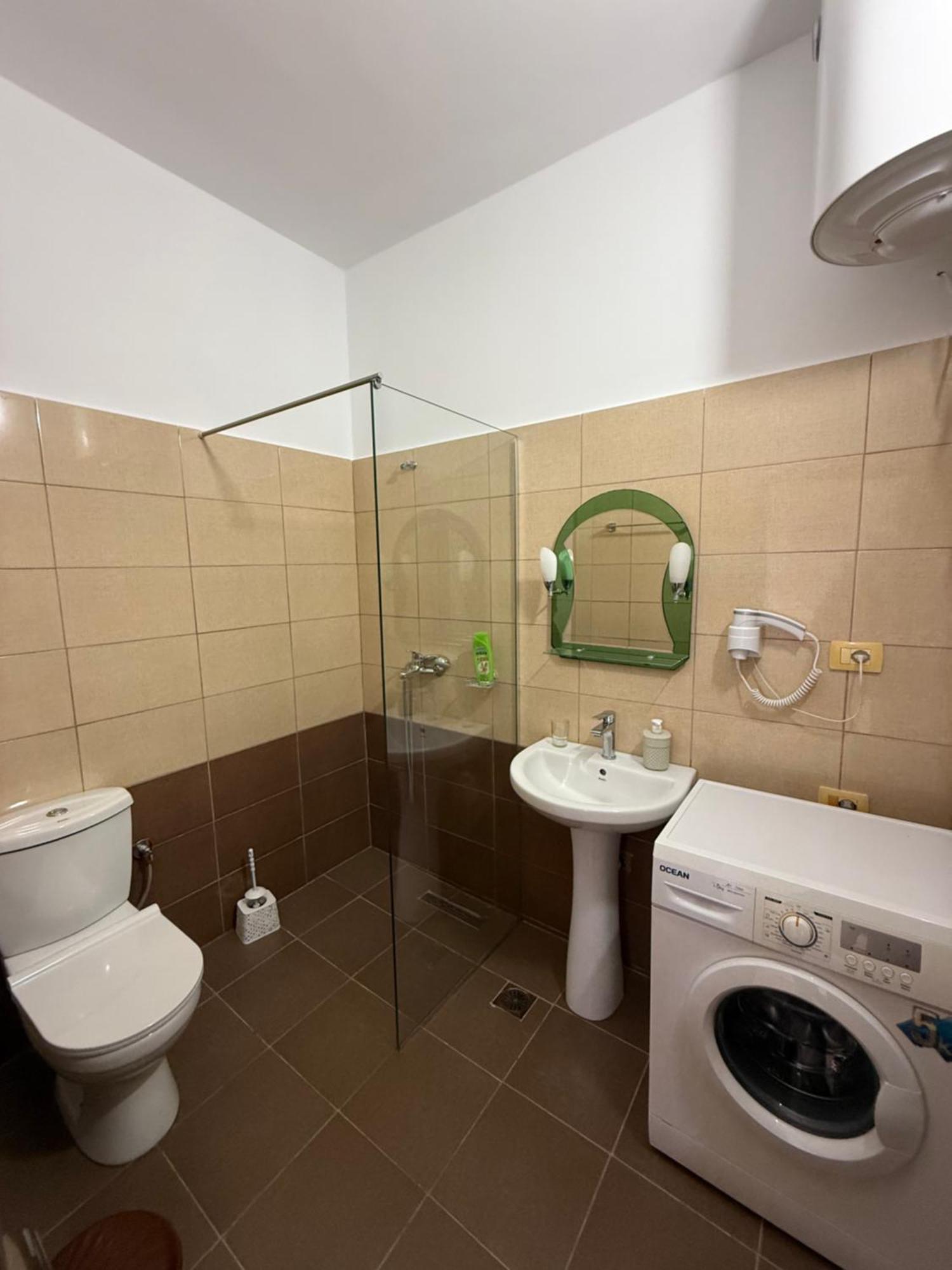 Amar Apartments Sarandë エクステリア 写真