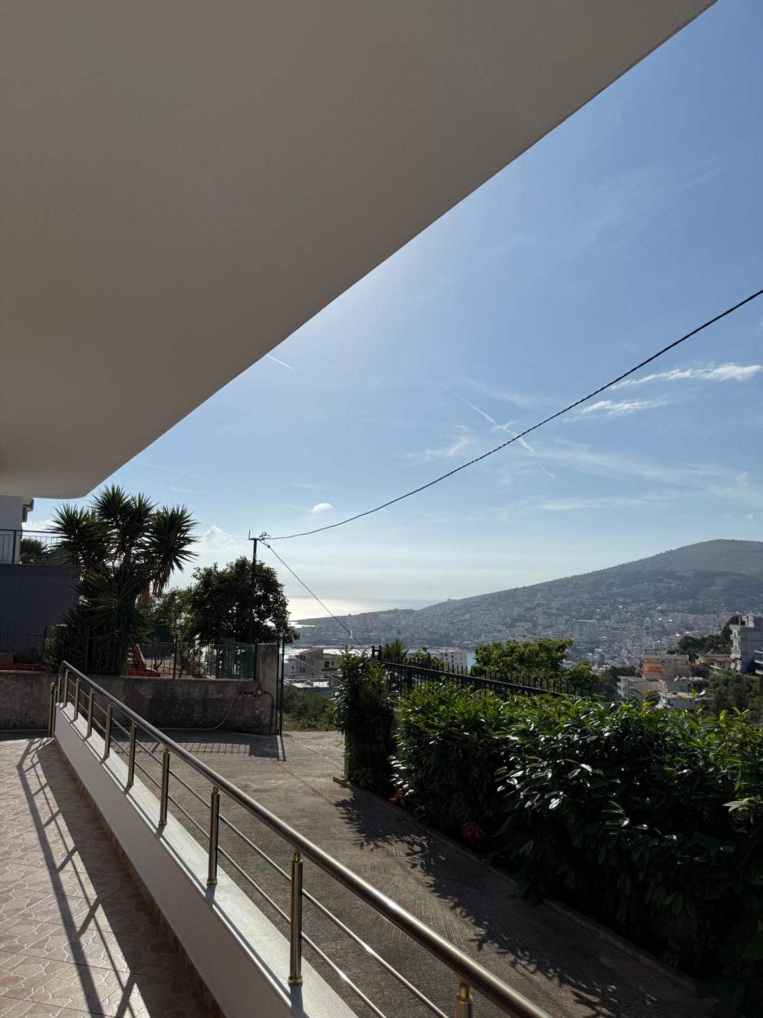 Amar Apartments Sarandë エクステリア 写真