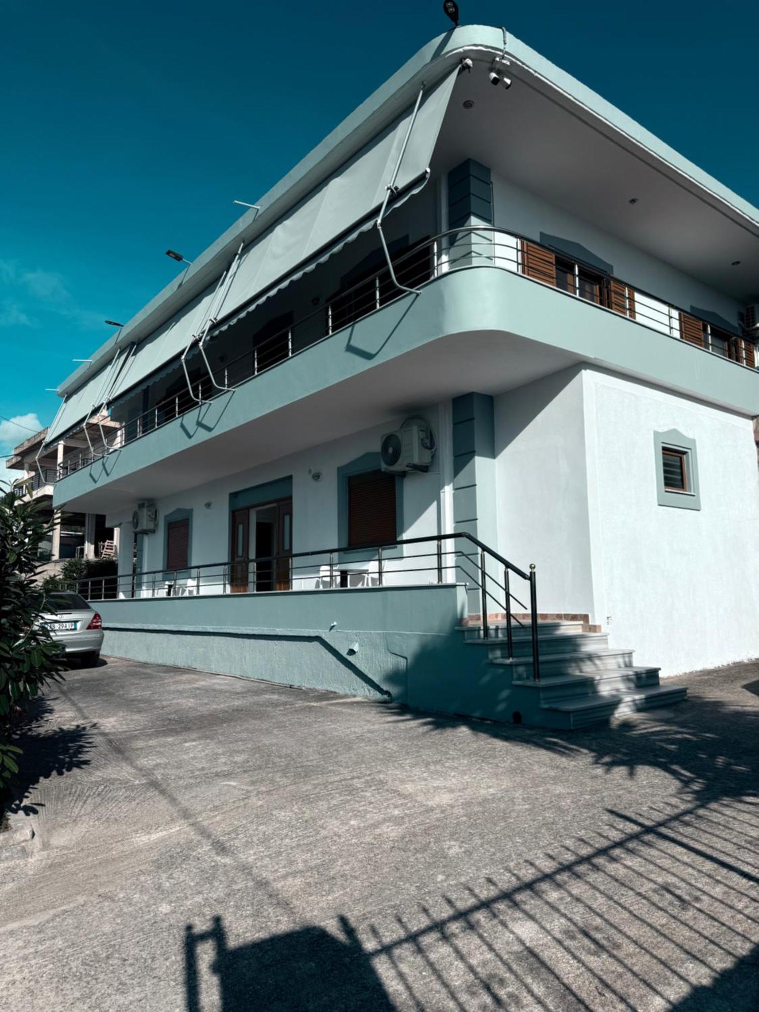 Amar Apartments Sarandë エクステリア 写真