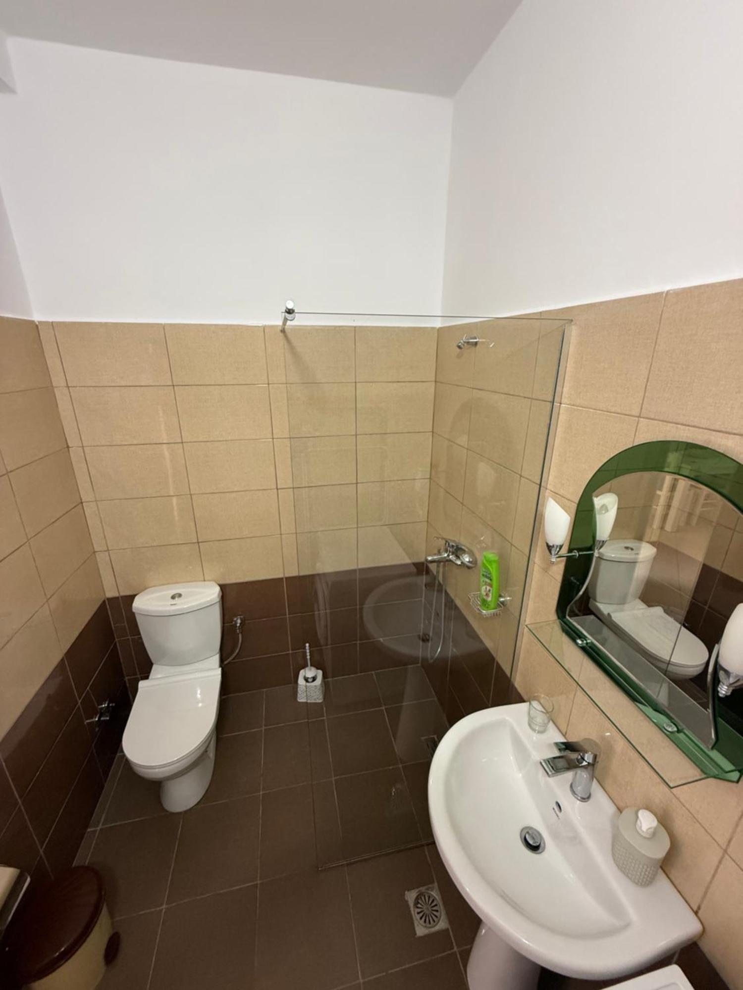 Amar Apartments Sarandë エクステリア 写真