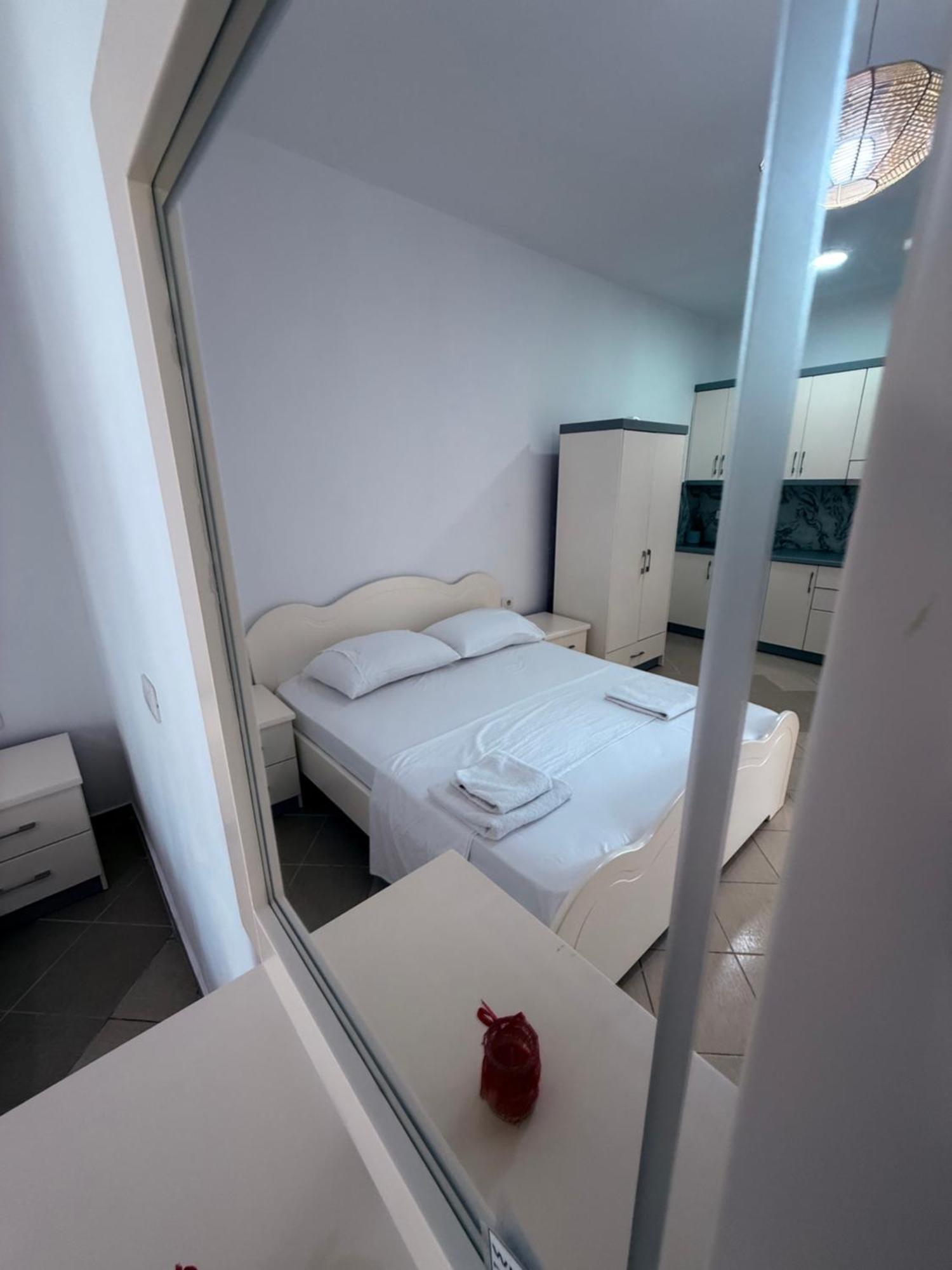 Amar Apartments Sarandë エクステリア 写真