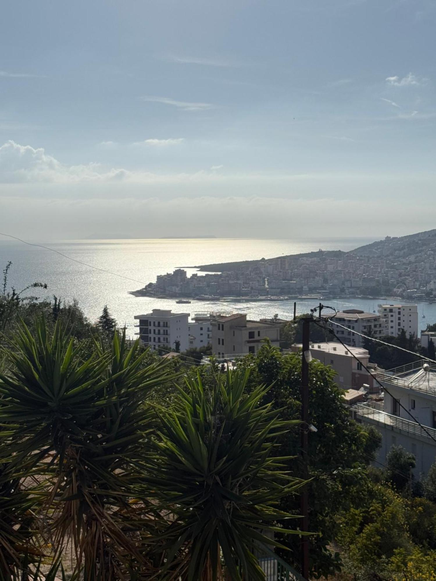 Amar Apartments Sarandë エクステリア 写真
