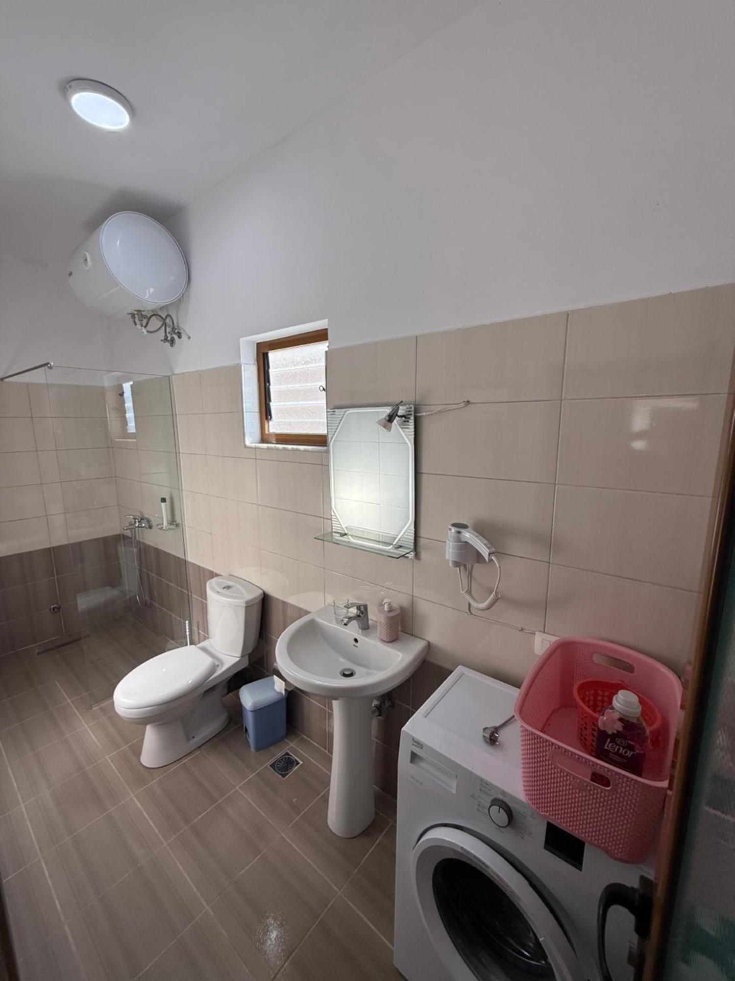 Amar Apartments Sarandë エクステリア 写真