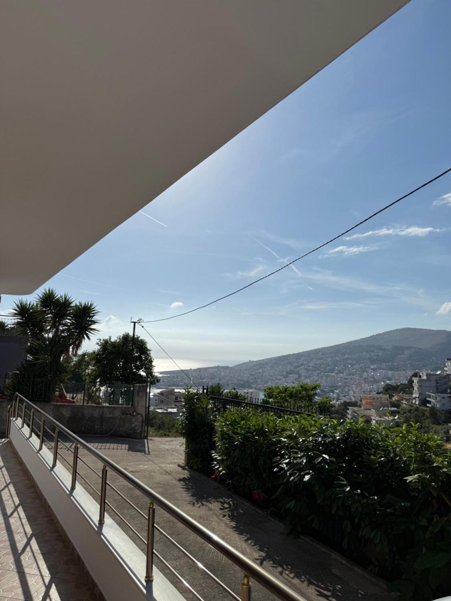 Amar Apartments Sarandë エクステリア 写真